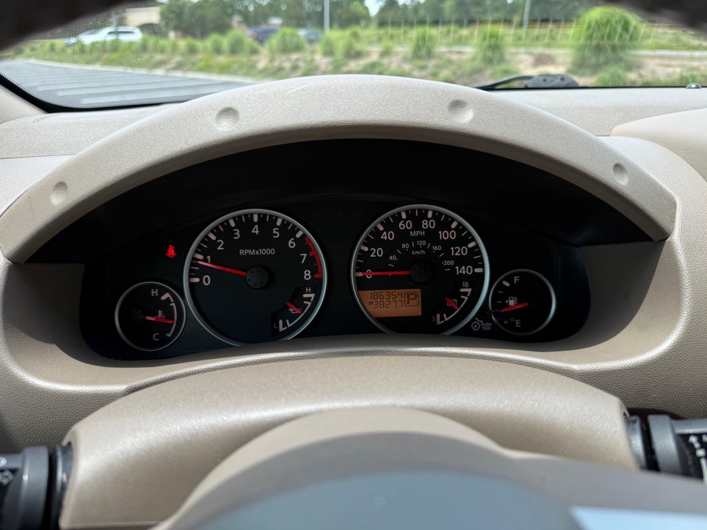 2012 Nissan Pathfinder Image 23