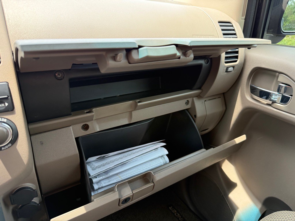 2012 Nissan Pathfinder Image 28