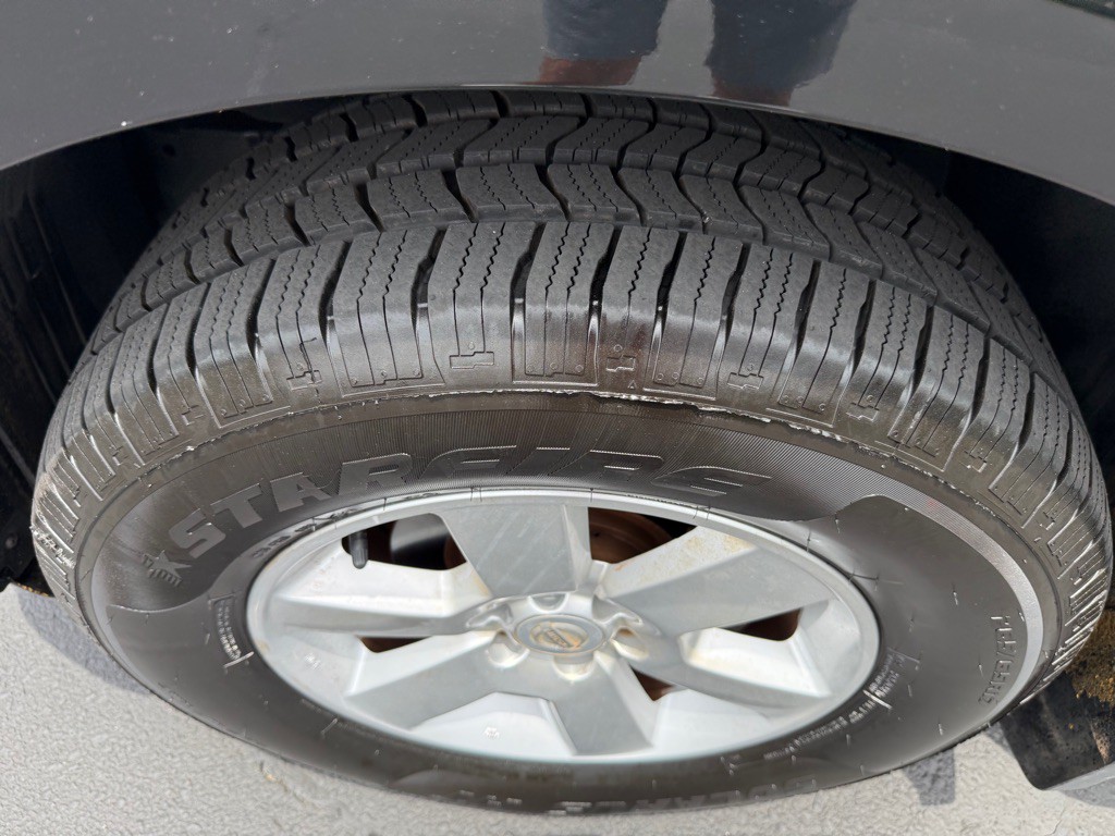2012 Nissan Pathfinder Image 33