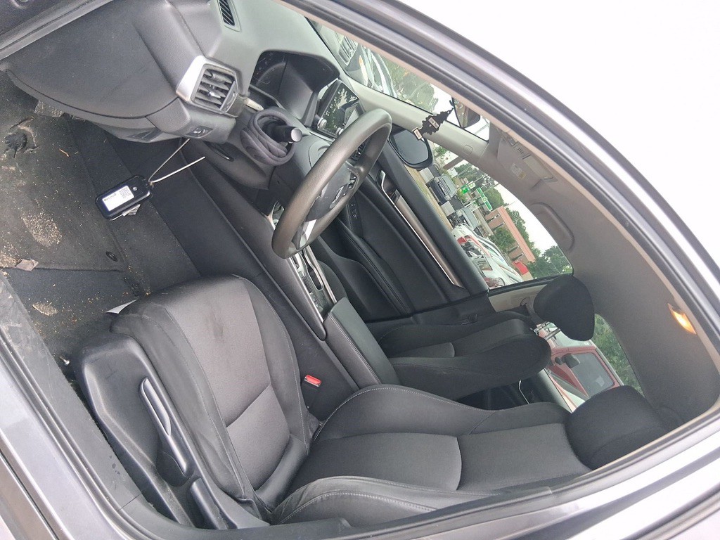 2019 Honda Accord Image 8