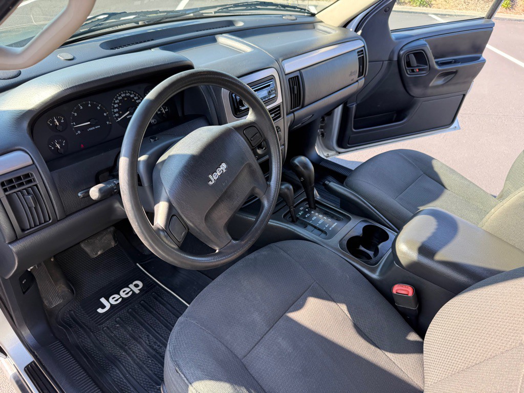 2003 Jeep Grand Cherokee Image 13