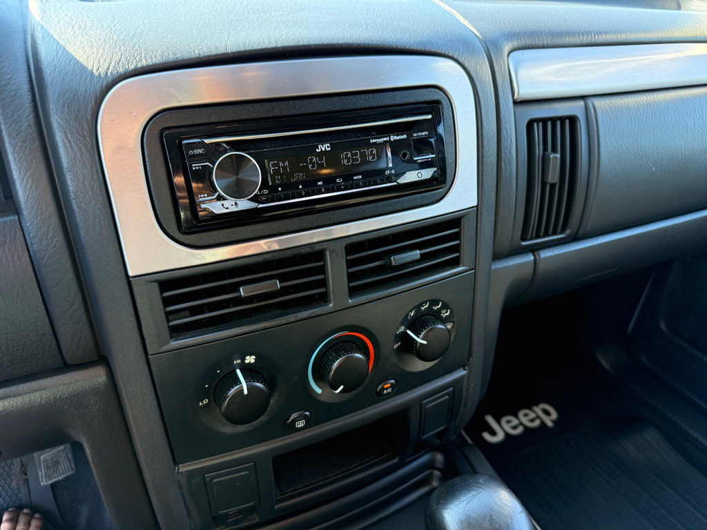 2003 Jeep Grand Cherokee Image 23