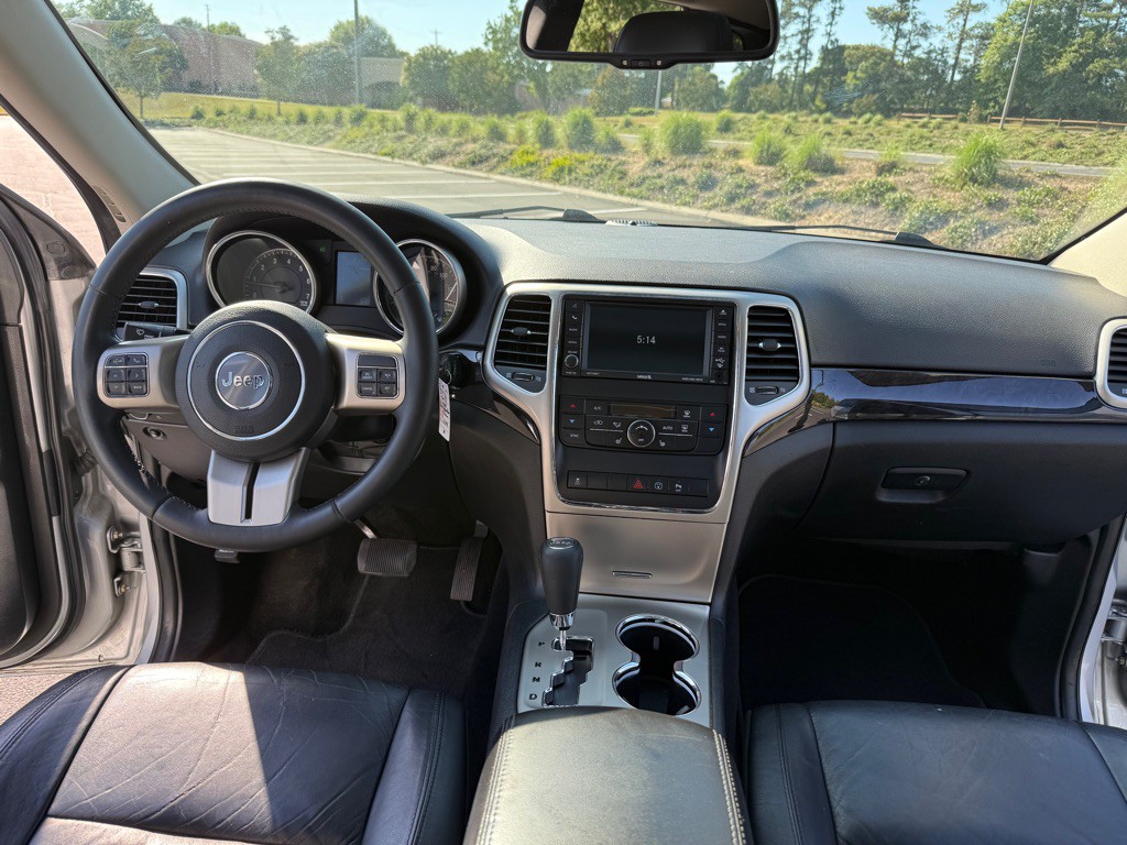 2013 Jeep Grand Cherokee Image 13
