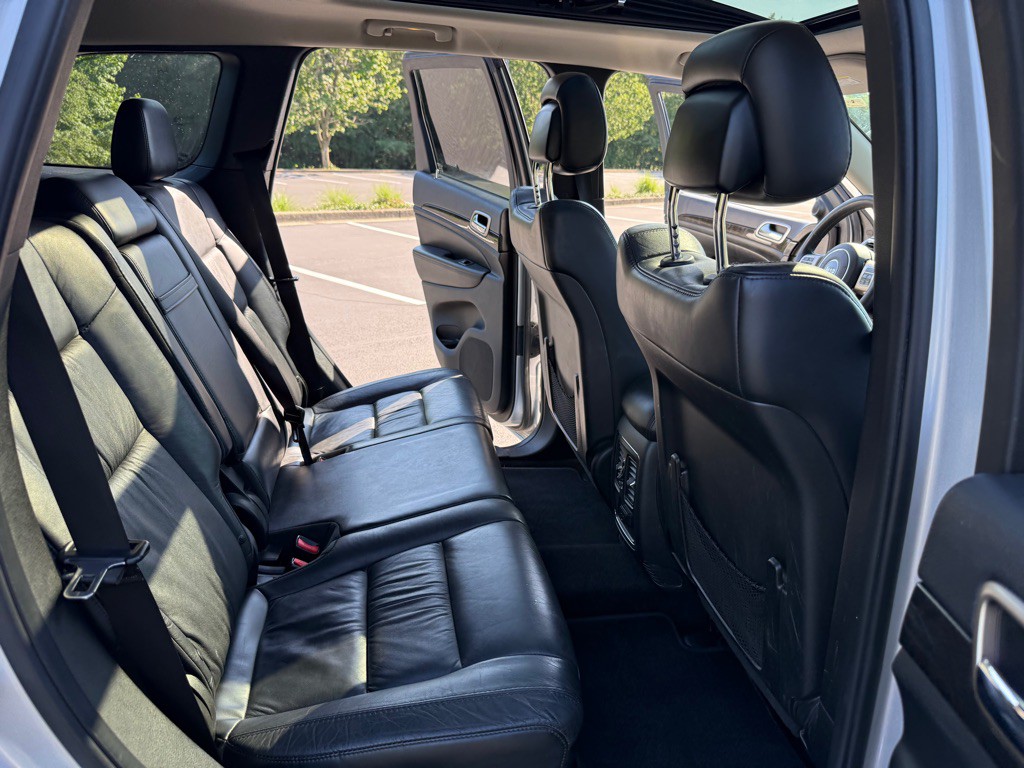 2013 Jeep Grand Cherokee Image 16