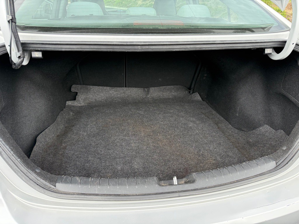 2017 Hyundai Elantra Image 24