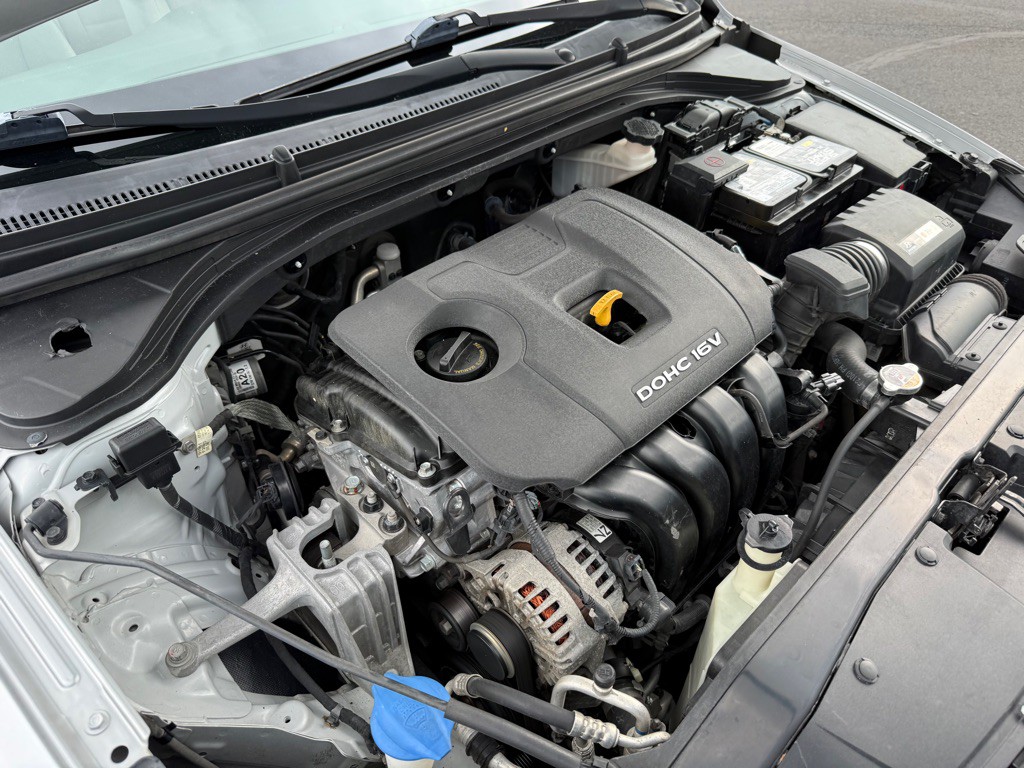 2017 Hyundai Elantra Image 26