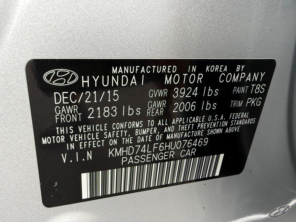2017 Hyundai Elantra Image 32