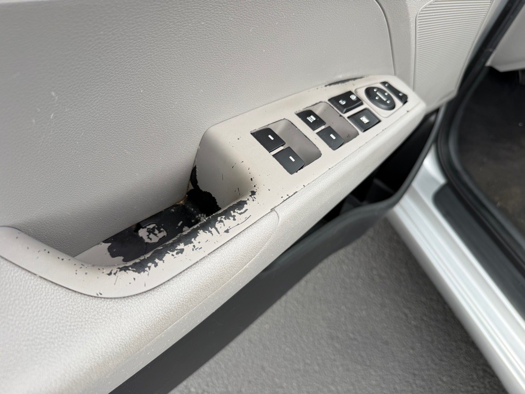 2017 Hyundai Elantra Image 34