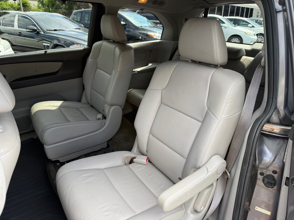 2014 Honda Odyssey Image 13