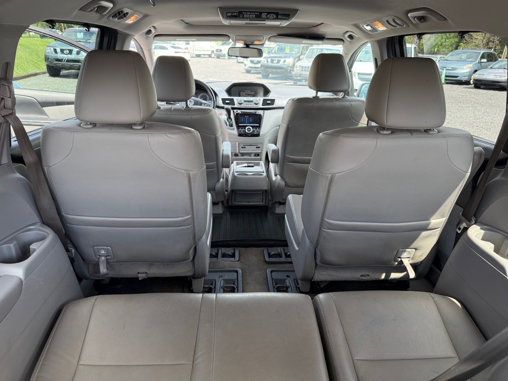 2014 Honda Odyssey Image 16