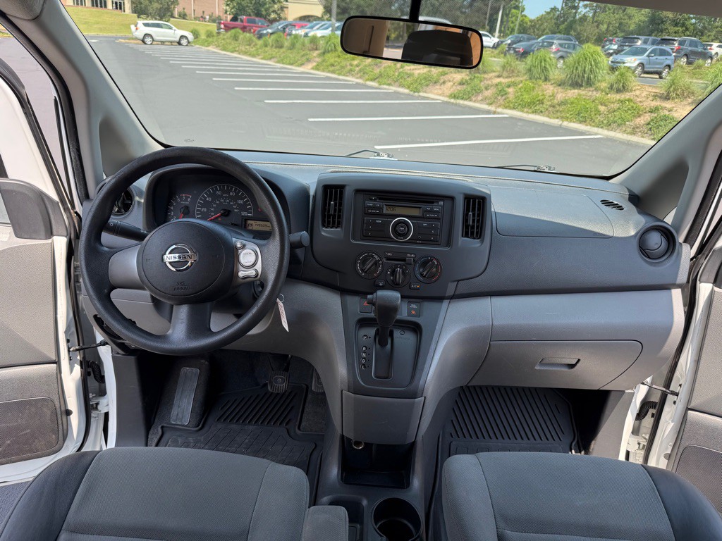 2014 Nissan NV200 Image 14