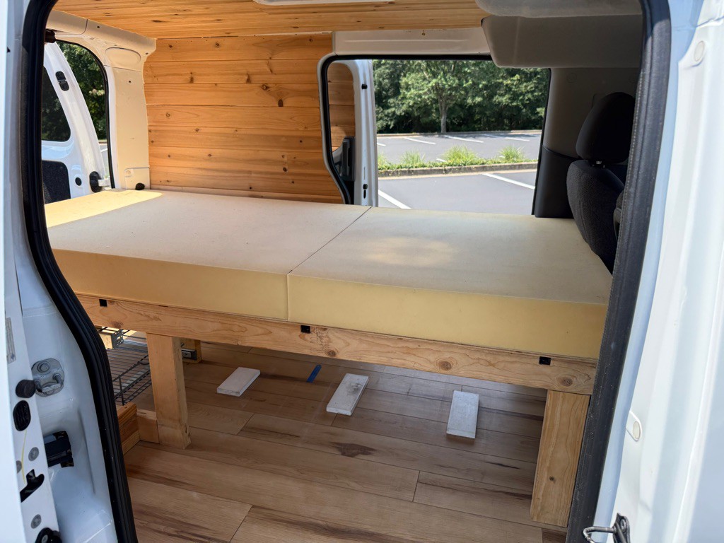 2014 Nissan NV200 Image 17