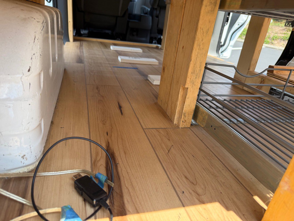 2014 Nissan NV200 Image 19