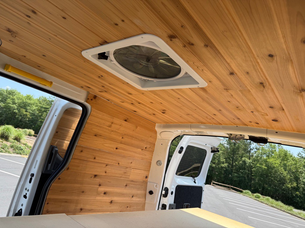 2014 Nissan NV200 Image 21