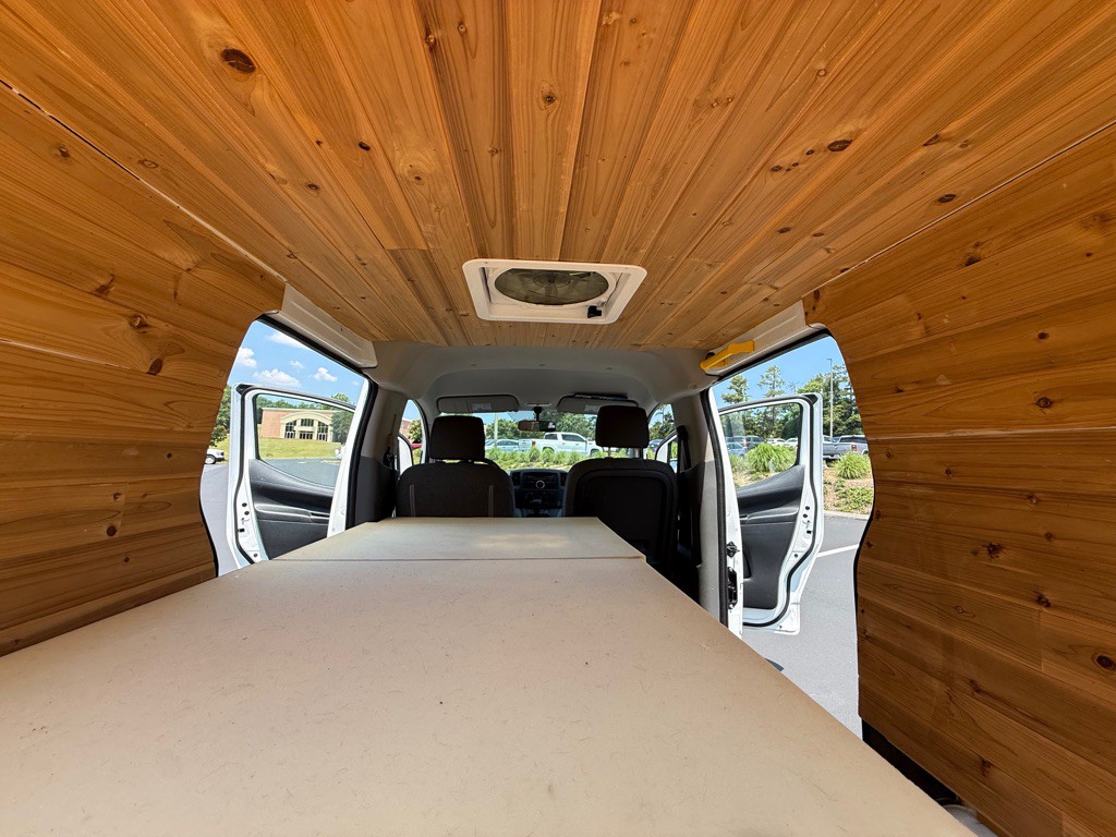 2014 Nissan NV200 Image 22