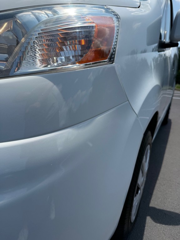 2014 Nissan NV200 Image 33