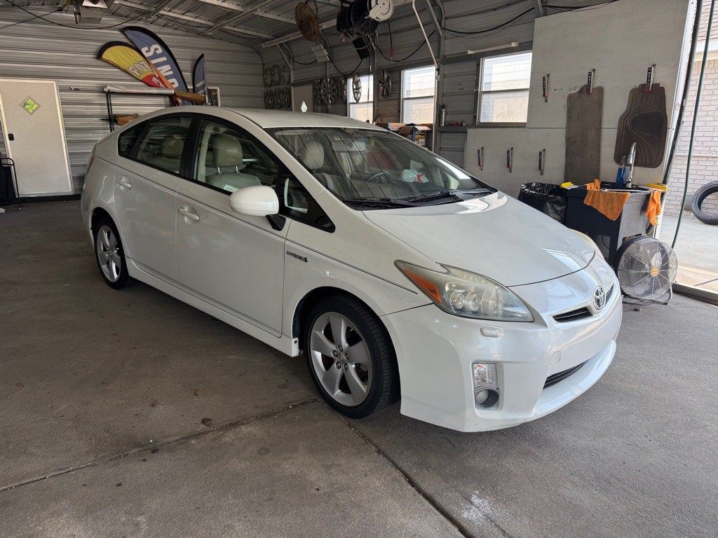 2010 Toyota Prius Image 1