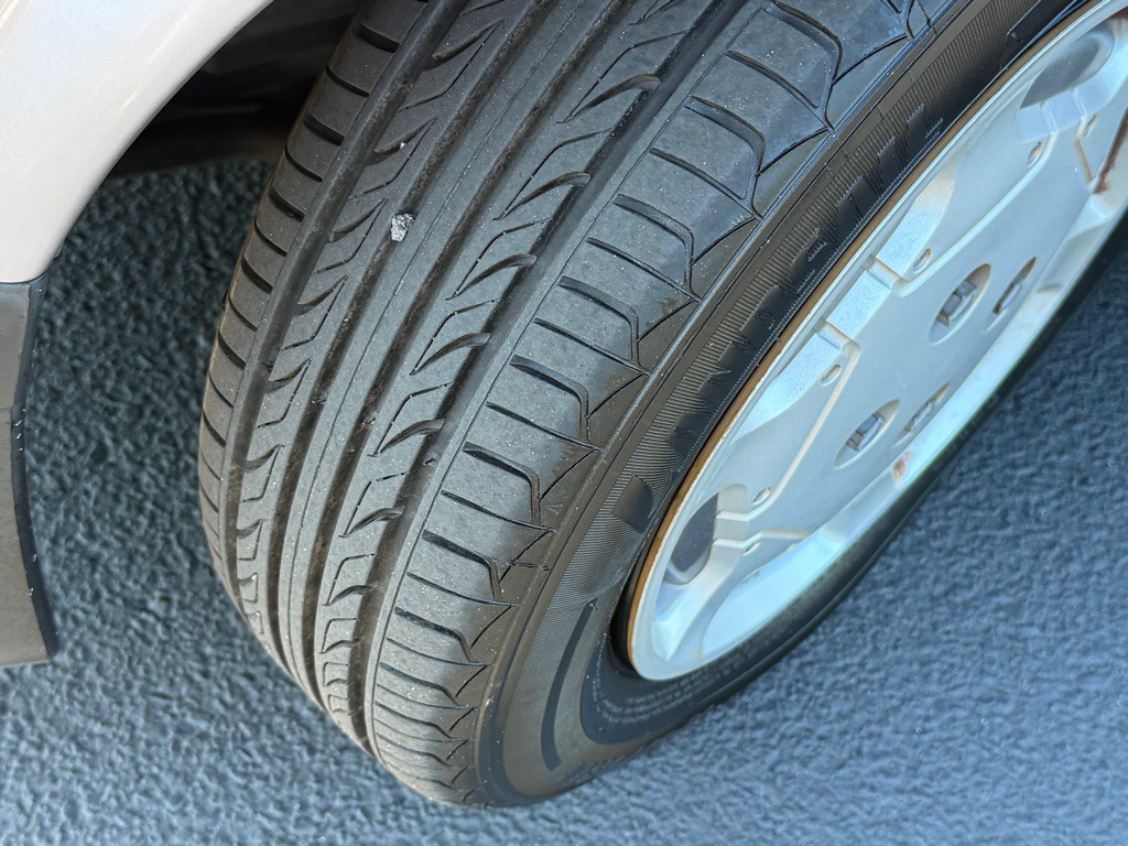 1995 Saturn SL1 Image 8