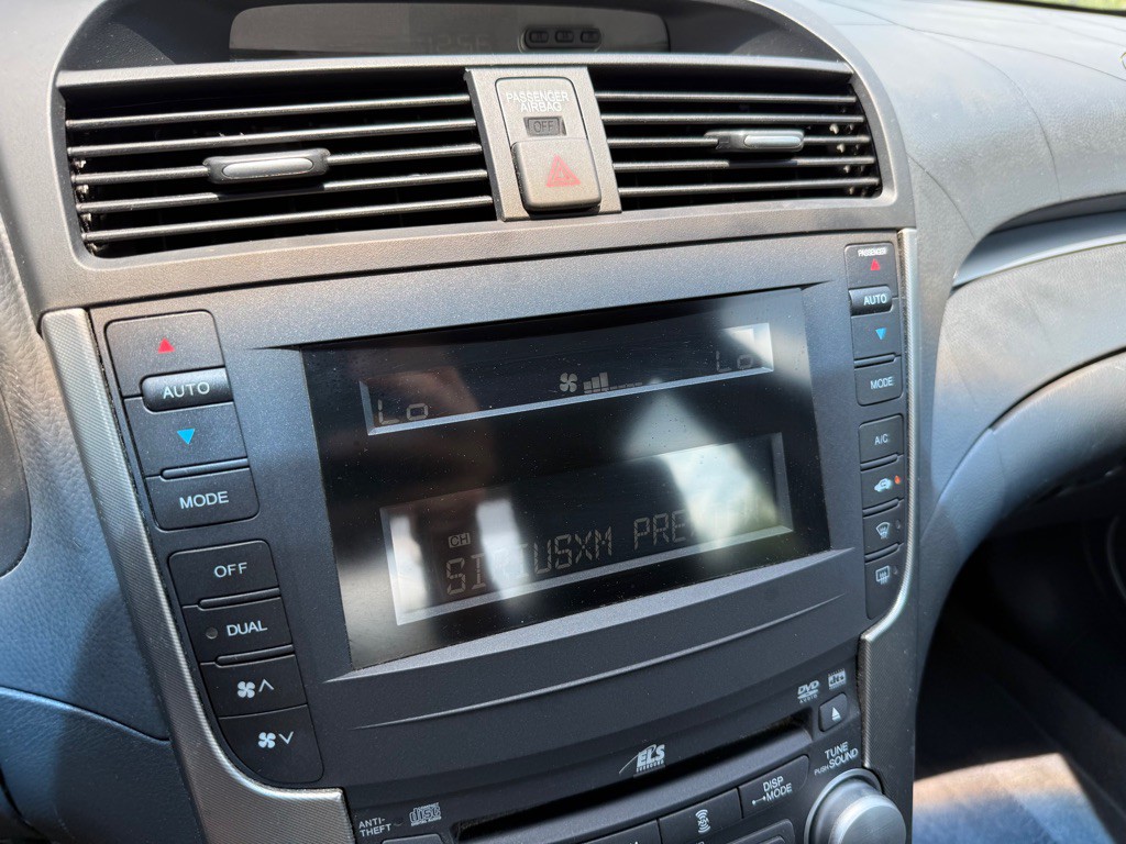 2005 Acura TL Image 18