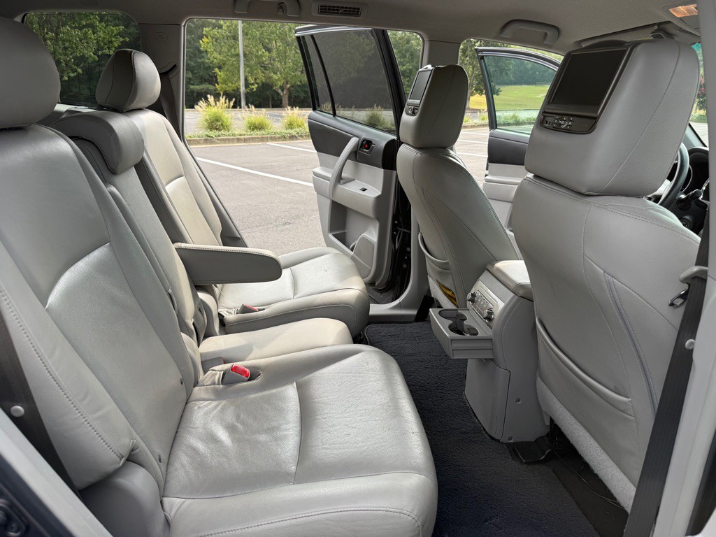 2013 Toyota Highlander Image 15