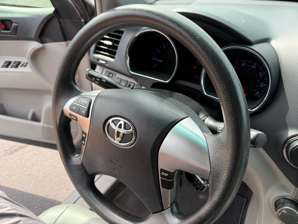 2013 Toyota Highlander Image 24