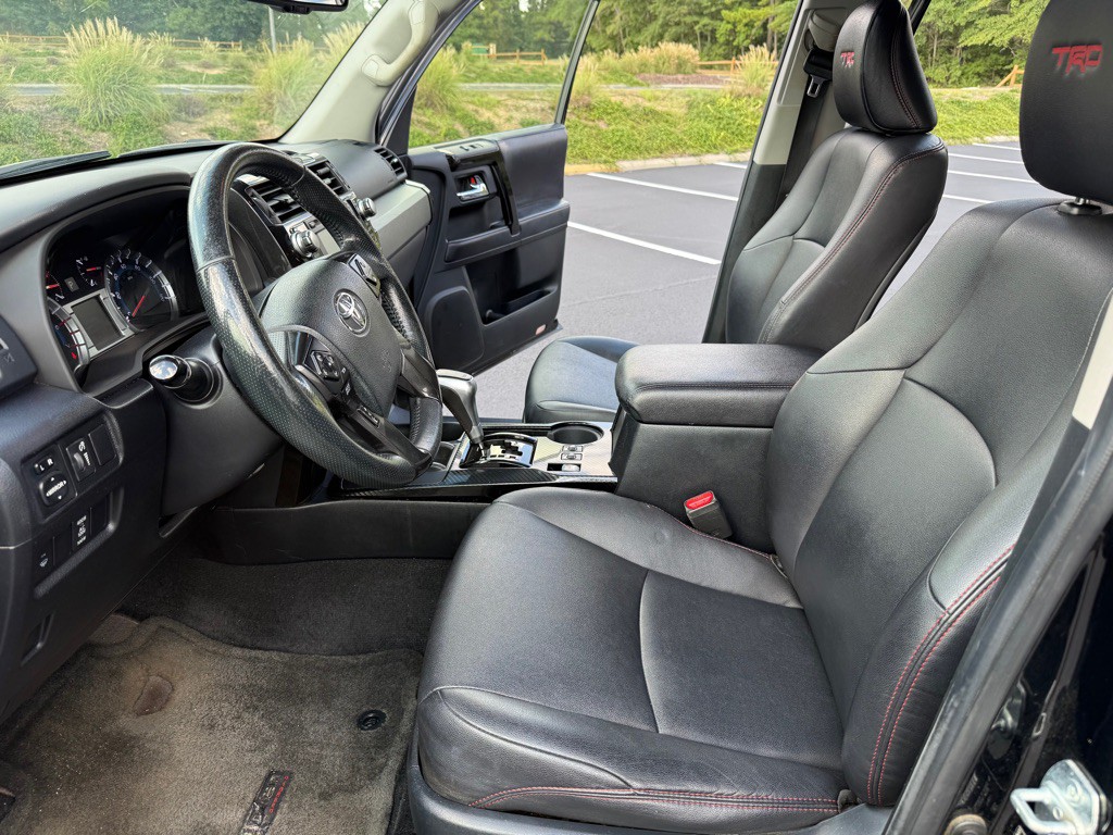 2017 Toyota 4Runner Image 11