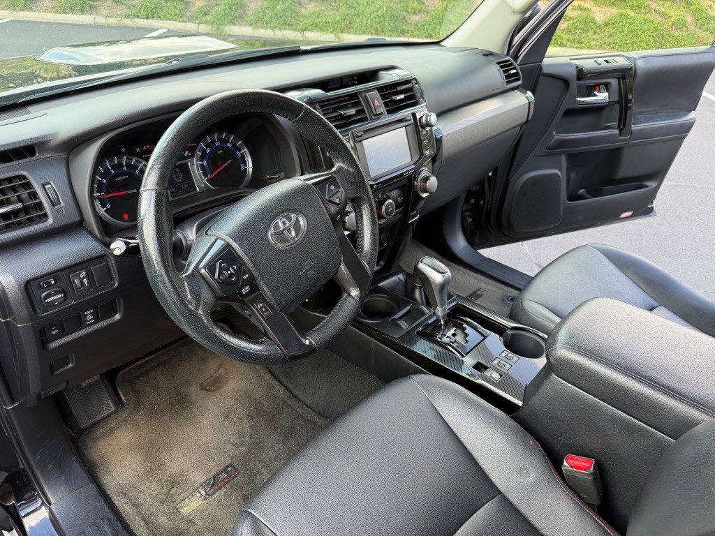 2017 Toyota 4Runner Image 12