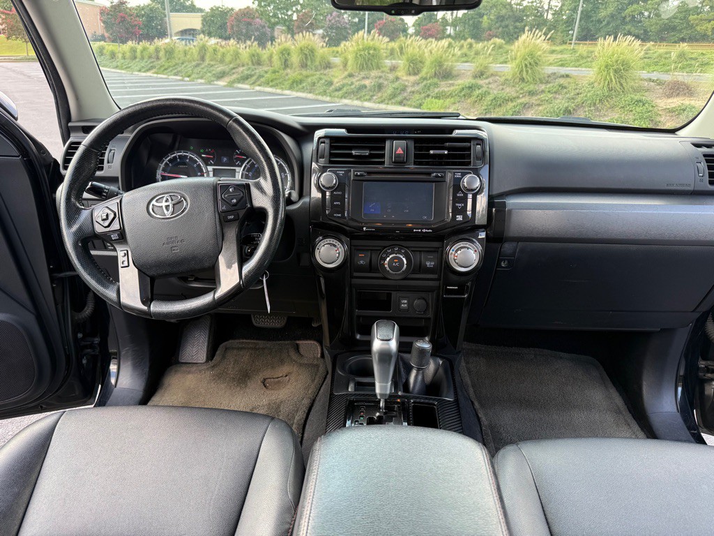 2017 Toyota 4Runner Image 13