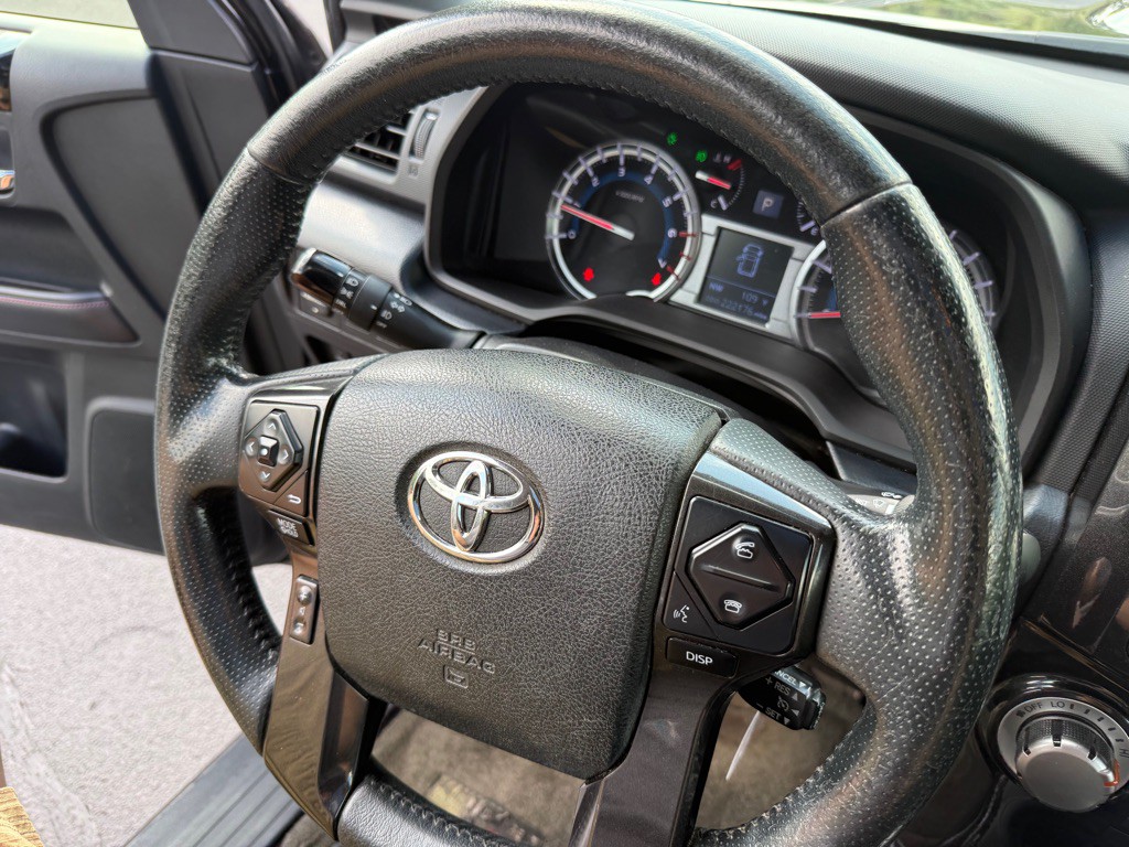 2017 Toyota 4Runner Image 26