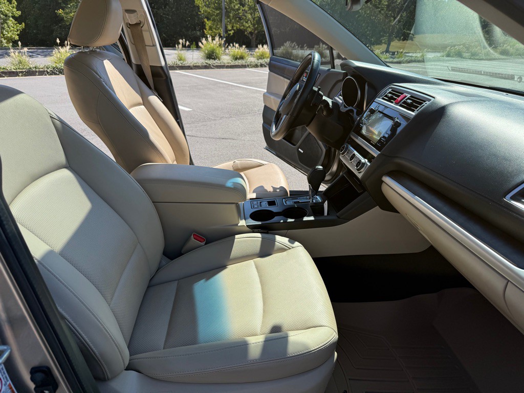 2016 Subaru Outback Image 16