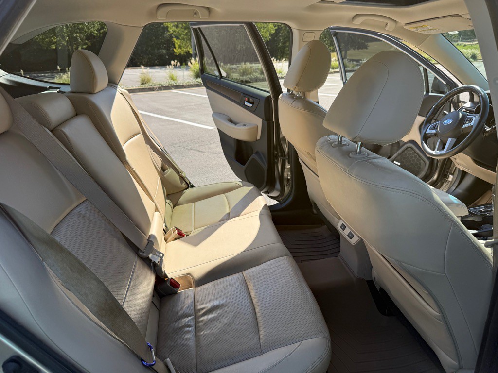 2016 Subaru Outback Image 18