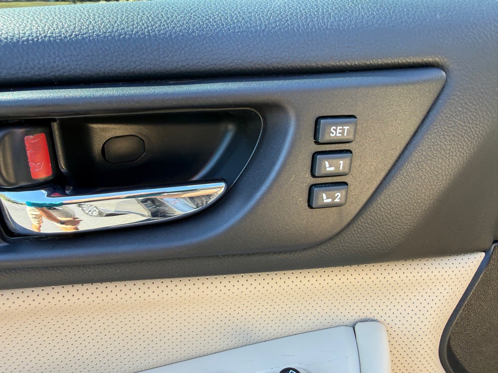 2016 Subaru Outback Image 30