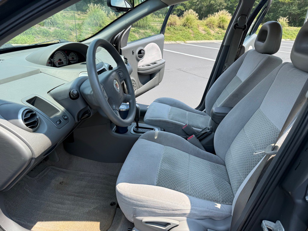 2007 Saturn ION Image 11