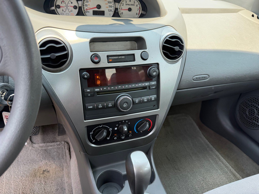 2007 Saturn ION Image 18