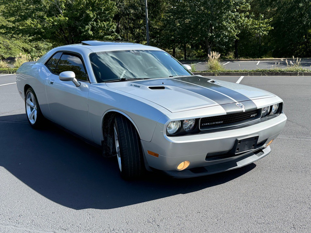 2008 Dodge Challenger Image 8