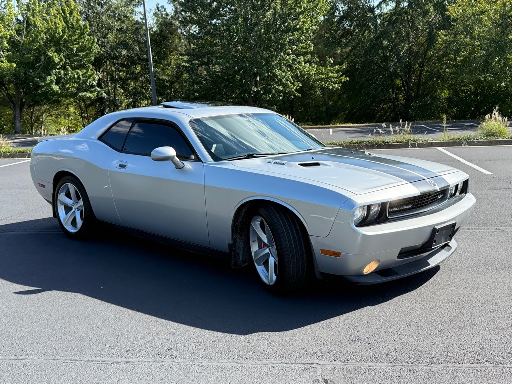 2008 Dodge Challenger Image 9
