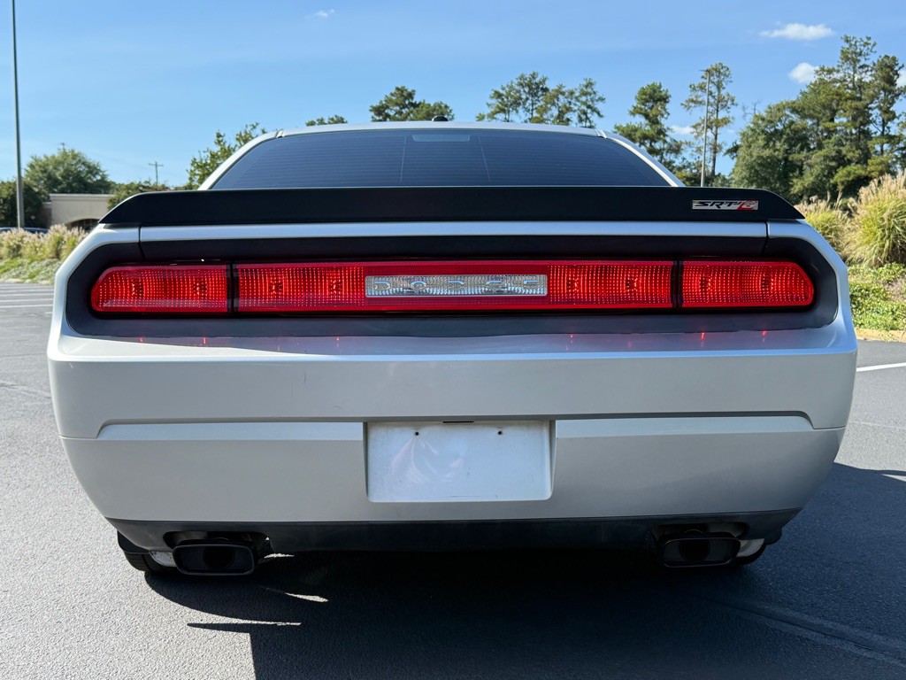 2008 Dodge Challenger Image 16