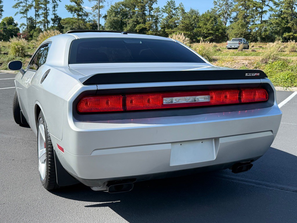 2008 Dodge Challenger Image 17
