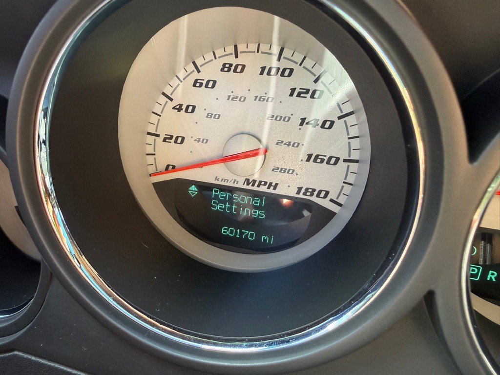 2008 Dodge Challenger Image 27