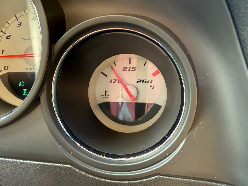 2008 Dodge Challenger Image 29
