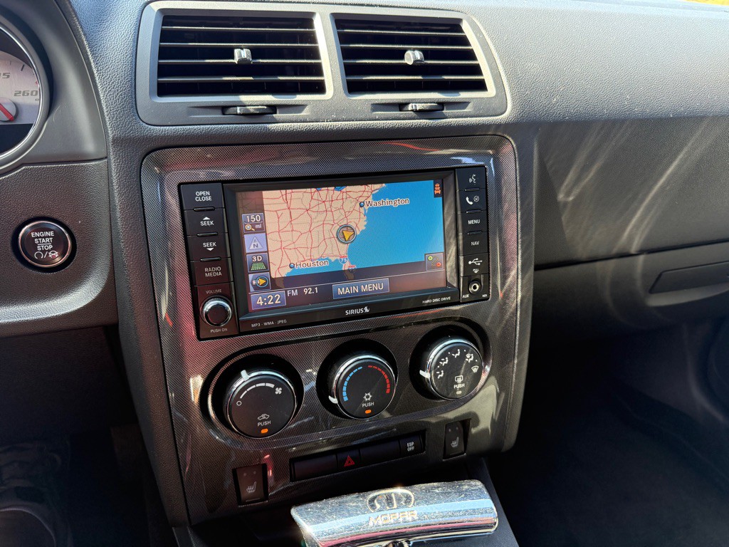 2008 Dodge Challenger Image 31
