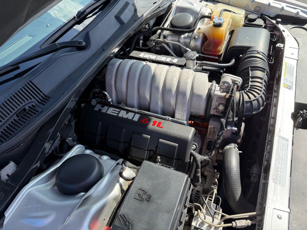 2008 Dodge Challenger Image 55