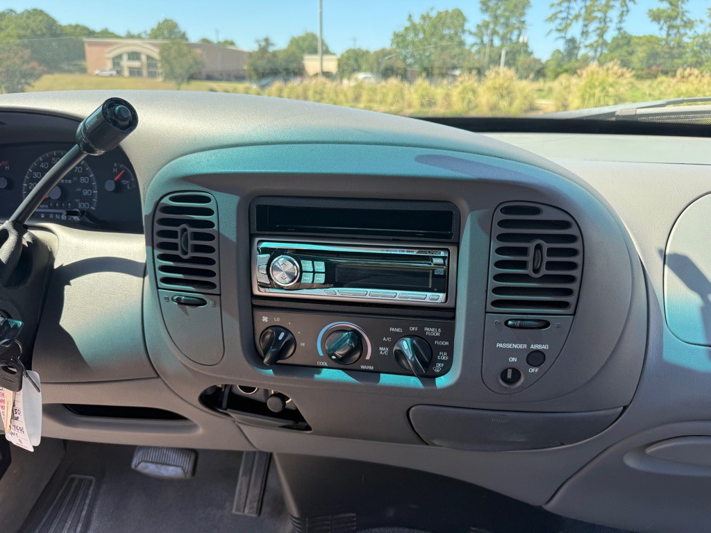 1998 Ford F-150 Image 17