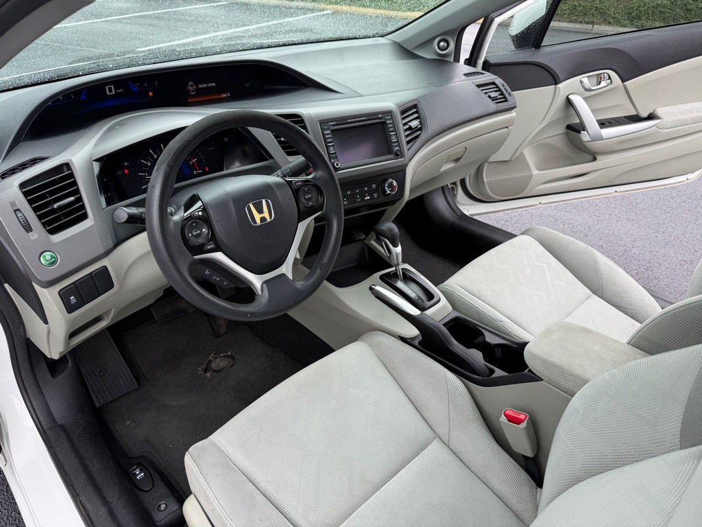 2012 Honda Civic Image 12