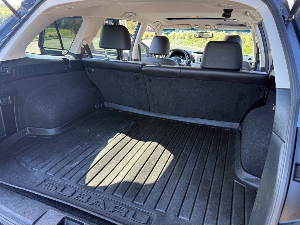 2014 Subaru Outback Image 16