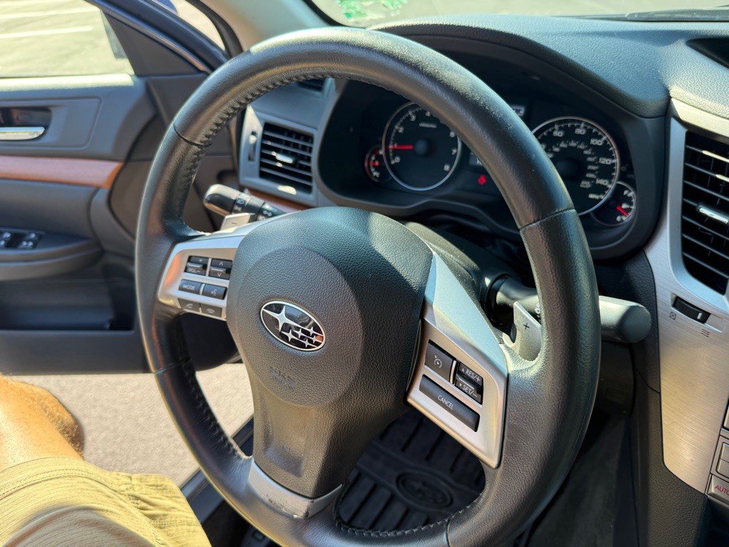 2014 Subaru Outback Image 23