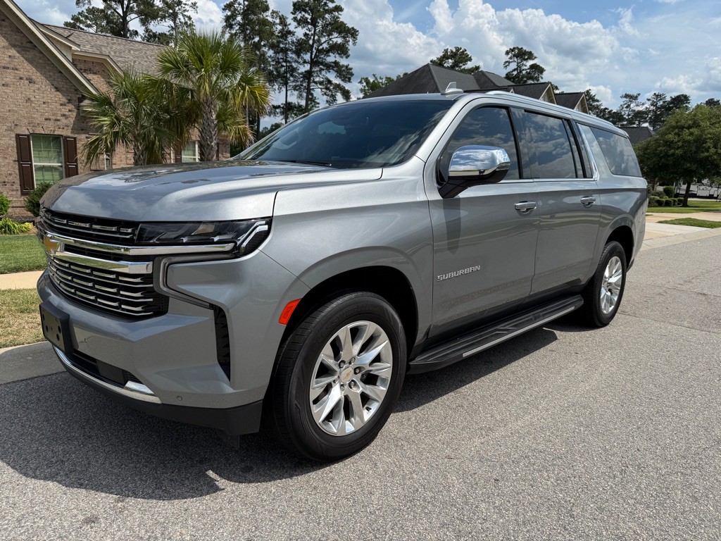 2023 Chevrolet Suburban Image 1
