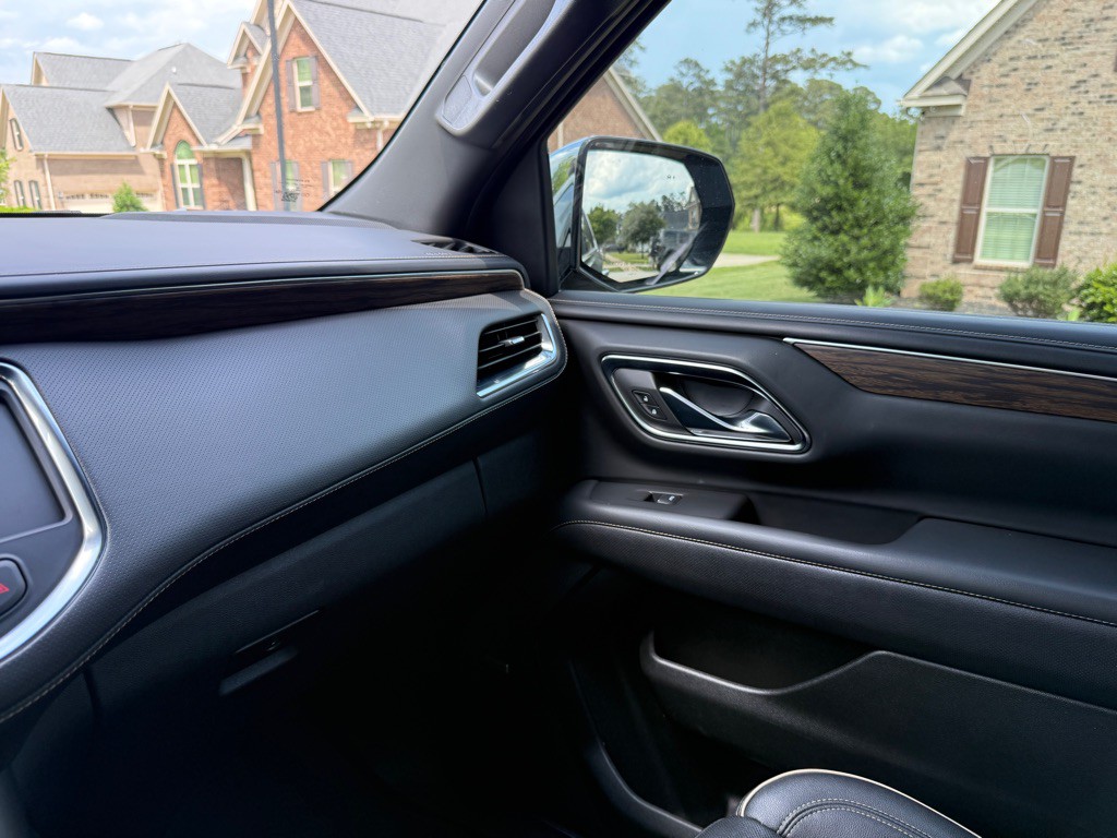 2023 Chevrolet Suburban Image 19