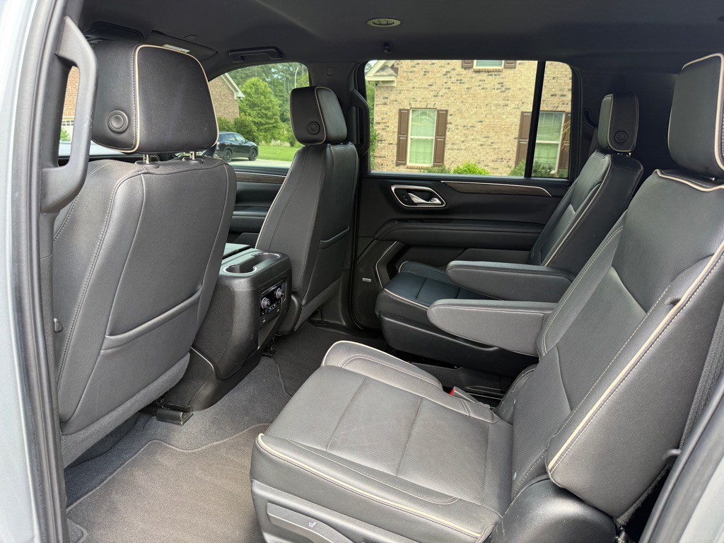 2023 Chevrolet Suburban Image 20