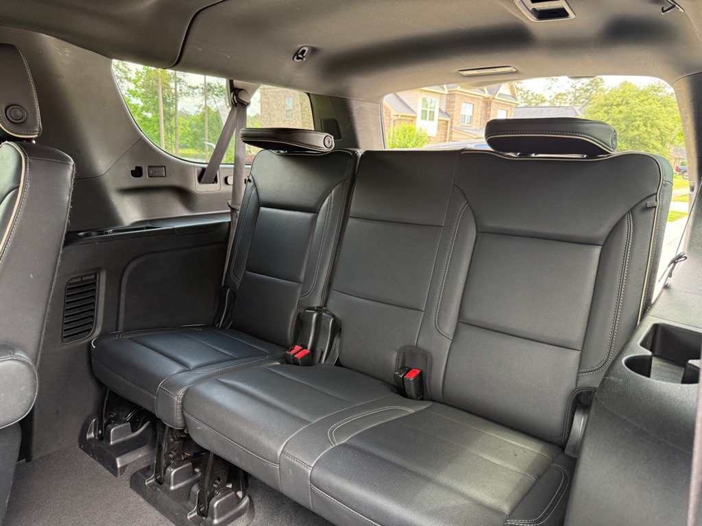 2023 Chevrolet Suburban Image 21